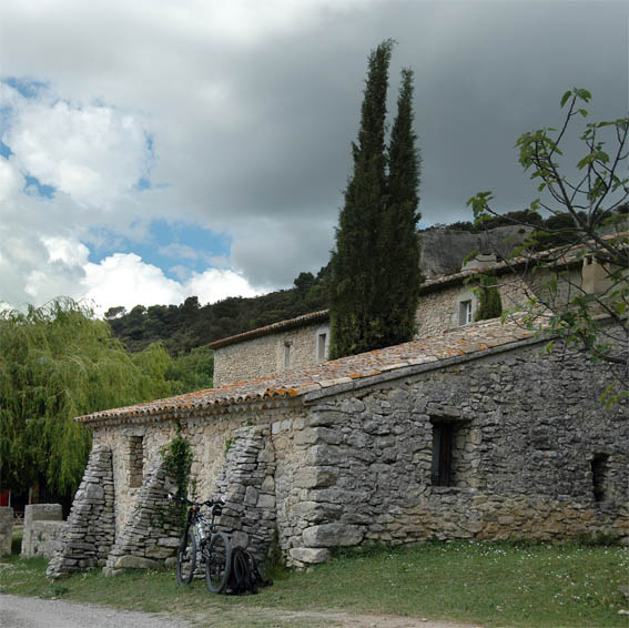 #15 Lubéron : Val du Loup Lubéron : Val du Loup