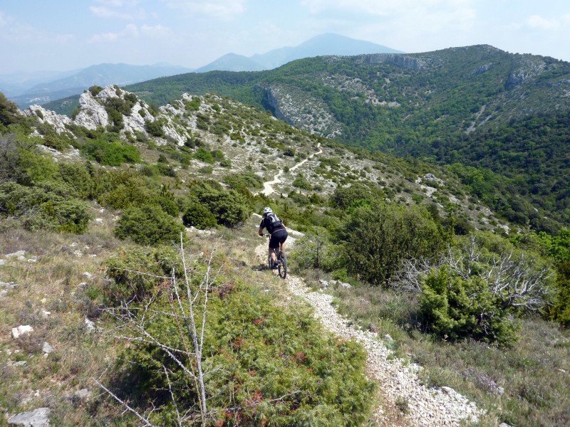 Sentier de Font Pommier : Départ face au Ventoux