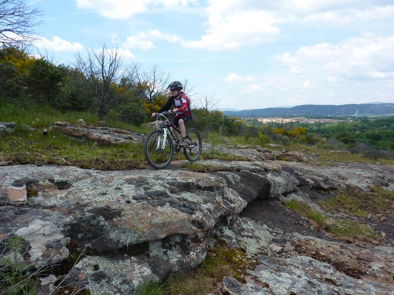 #1 GR 51 : Passage sur dalles GR 51 : Passage sur dalles