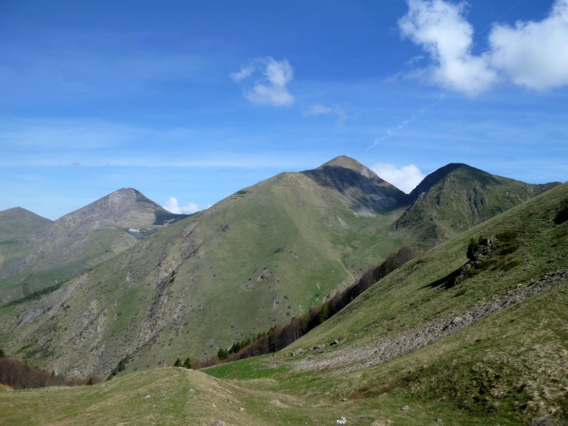 #14 Vue d Vue d'en face.. : .. ça fait loin..
A droite col de Prés Clos et à gauche Notre-Dame