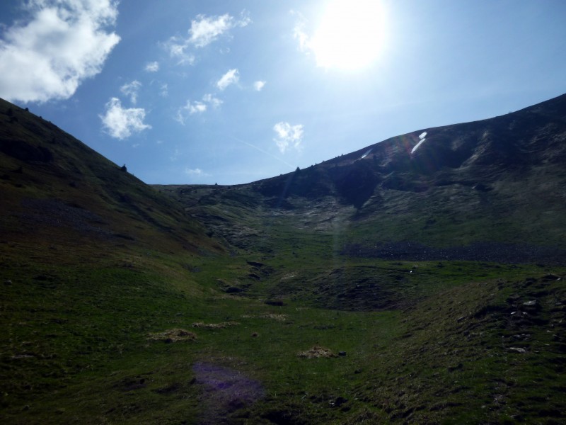 #13 Sous le col des Vachers : Alpage de Clamorel : Jolie crête et alpage descendus Sous le col des Vachers : Alpage de Clamorel : Jolie crête et alpage descendus