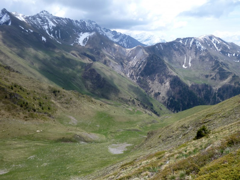 #27 Le Balcon : Vu sur l Le Balcon : Vu sur l'alpage remonté avec au fond le col des Vachers..