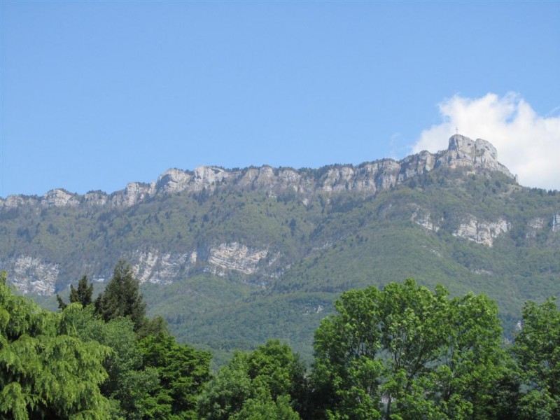 #2 Croix du Nivolet : L Croix du Nivolet : L'objectif depuis la maison.