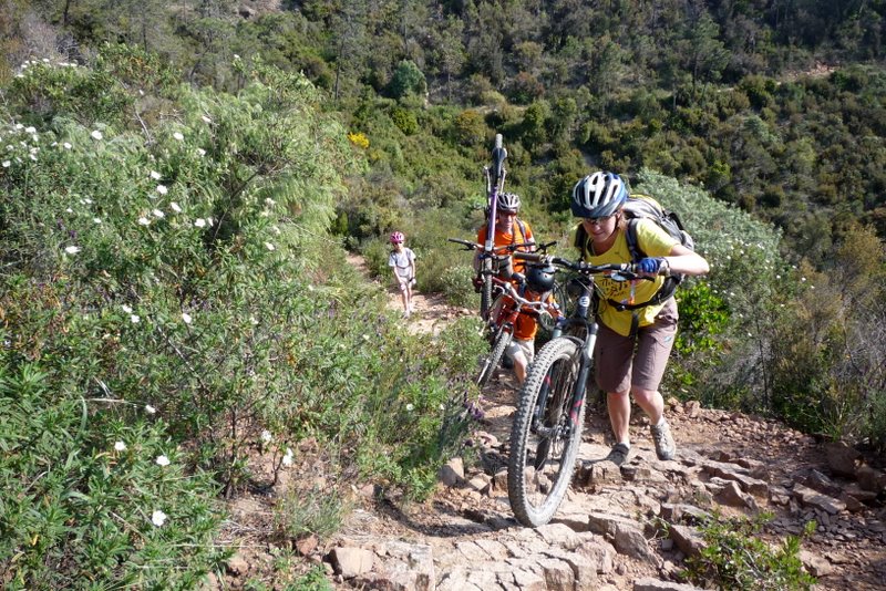 Portage : Une bonne sortie a toujours une petite session portage ;-)