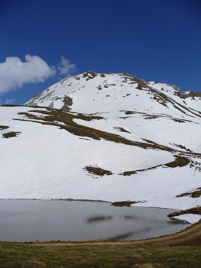 #25 Col des Saulces : Arrêt au Lac Blanc à 2400 m Col des Saulces : Arrêt au Lac Blanc à 2400 m
