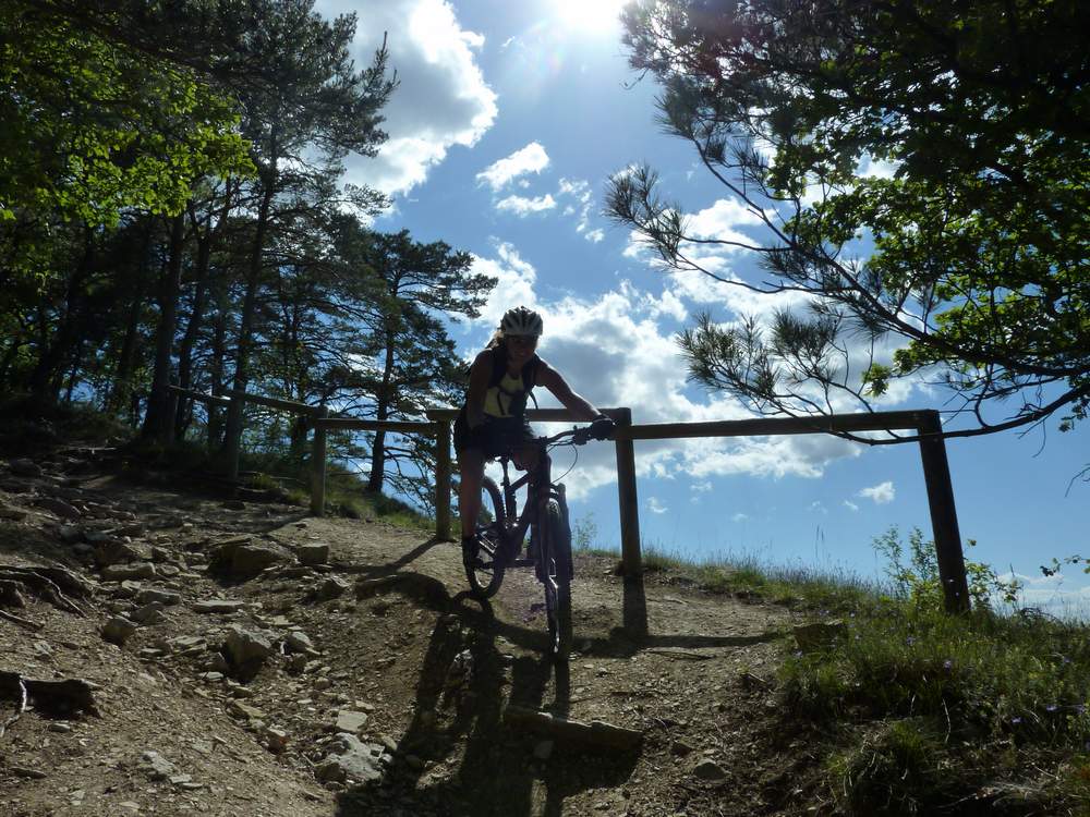 Maud : dans la tres belle 2eme descente de la Croix de Cristol