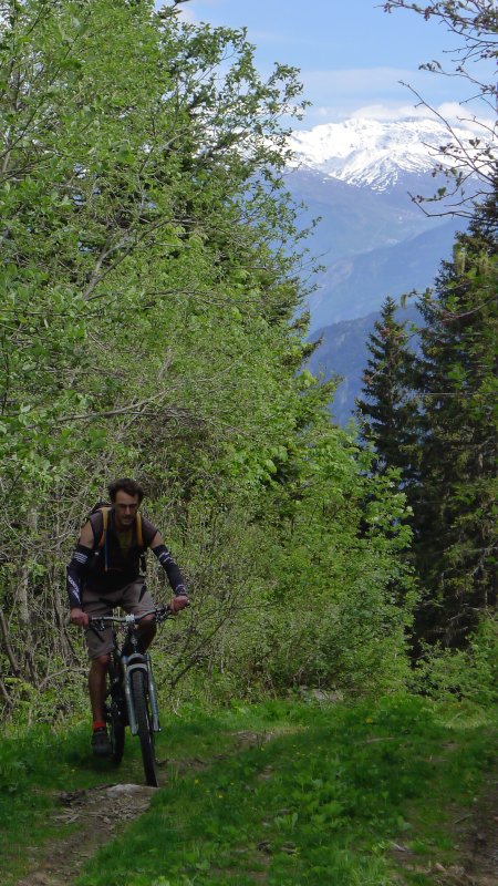 #3 Baisse la tête : t’auras l Baisse la tête : t’auras l'air d'un coureur !