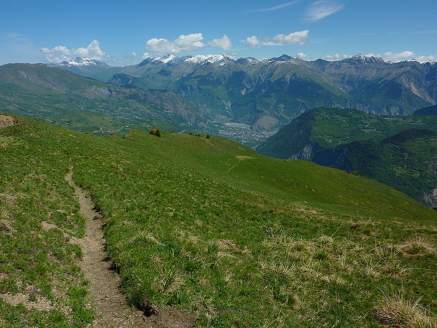 #11 Charvin: plan sommital incliné : Descente grand angulaire Charvin: plan sommital incliné : Descente grand angulaire