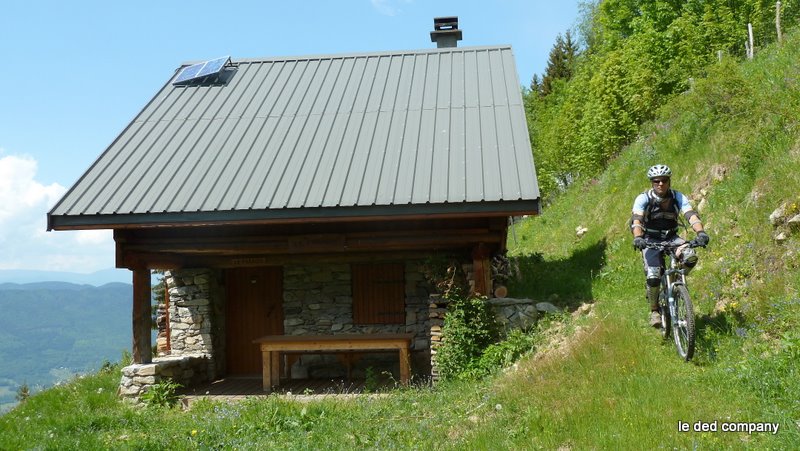 Le Paradis : Bel abri restauré à Plan richard