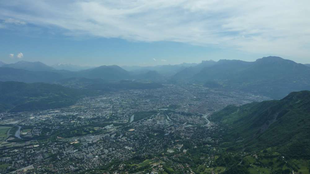 #3 Grenoble : une ville à la montagne Grenoble : une ville à la montagne