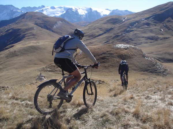 #7 Début de la descente : herbeux et valloné... Début de la descente : herbeux et valloné...