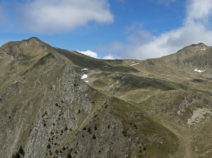 Croix de Sécheron : La combe de Bizard entre la Tournette et la grande pointe de Bizard