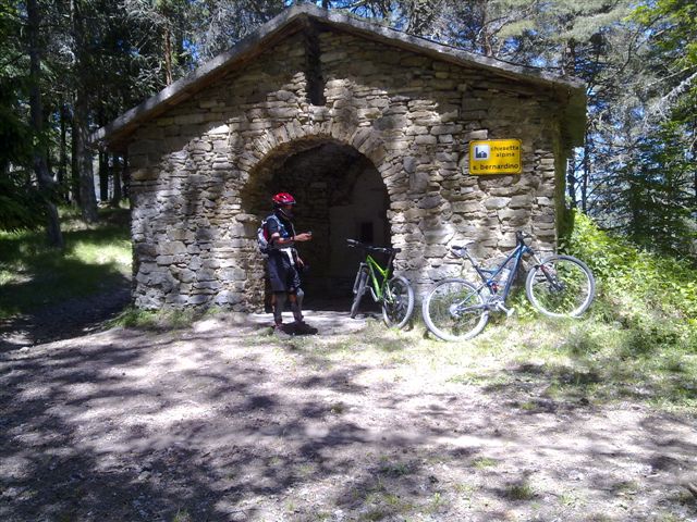 #4 eglise de san brernardo : petit pause a l eglise de san brernardo : petit pause a l'eglise de san bernardo