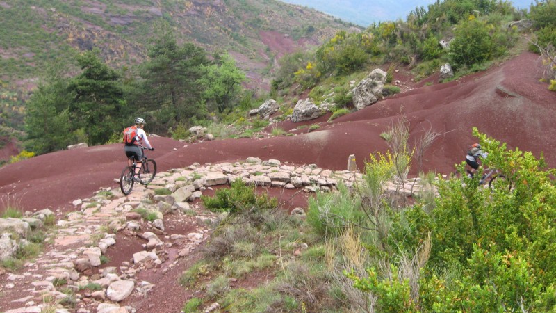 EntreVaux > Puget Rostand : Sentier terrible, rien à jeter et des riders qui enchainent tout !