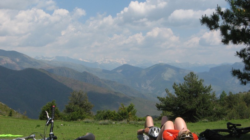 EntreVaux > Puget Rostand : Vue sur le Mercantour Enneigé ... c'est quoi déjà le ski ?