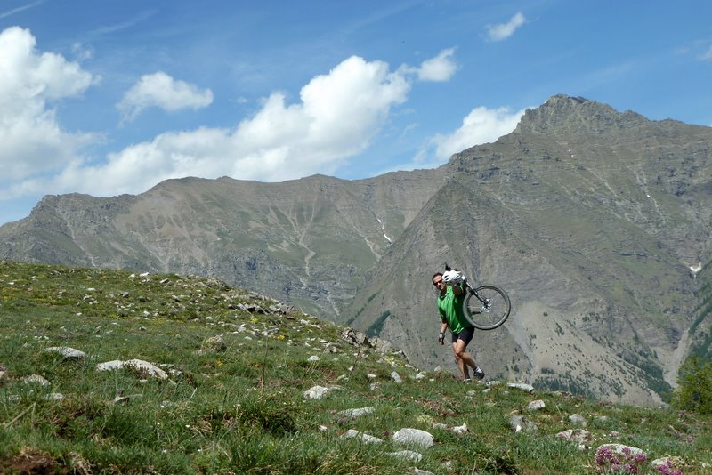 J1: 1er portage : Premier portage mais aussi première sensation montagnarde pour ces 4 jours