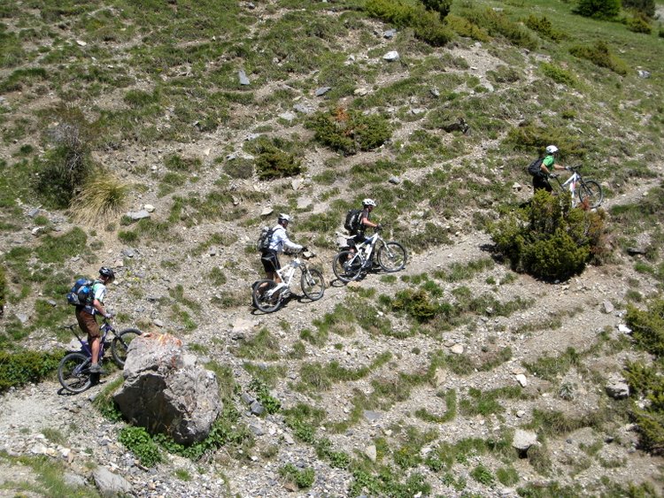 J3: 1er ravine expo : Mieux vaut passer à pieds et cela monte et descends par petits hoquets