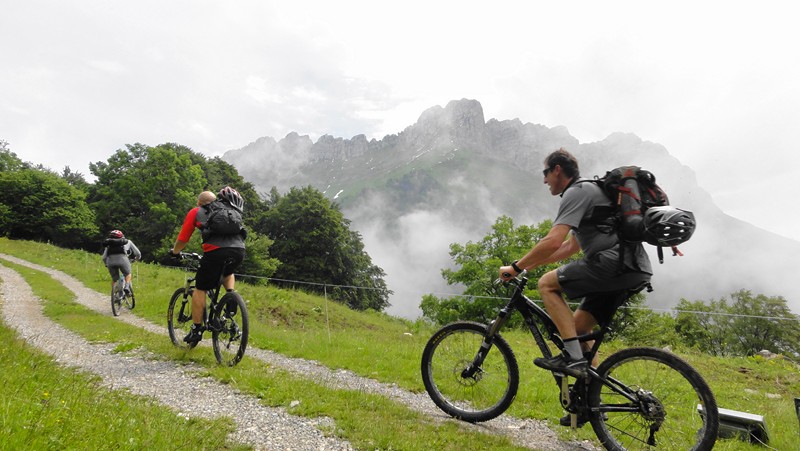 montée : avant le chalet de l'épion