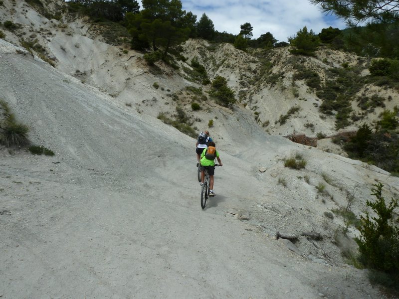 Col de Malpertuis : Qui se corse un peu