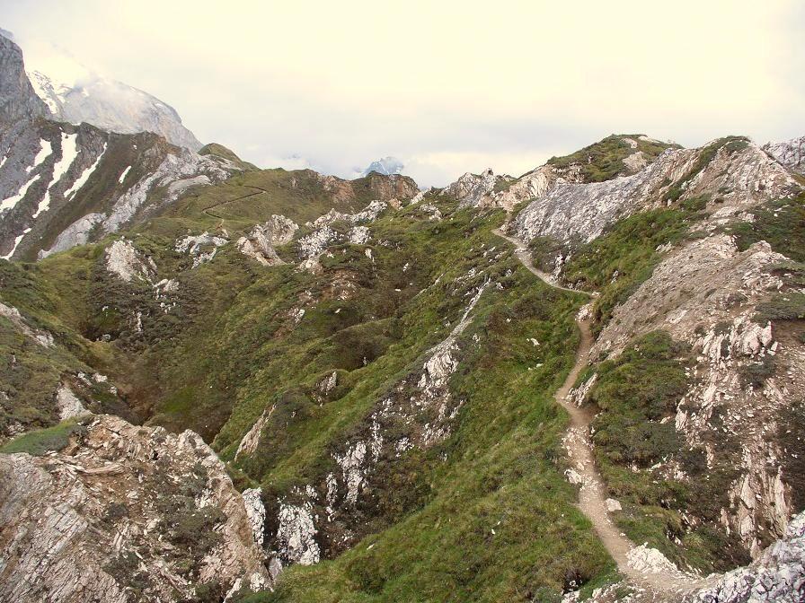 #29 Crête du Mont Charvet : ... des montagnes russes ... Crête du Mont Charvet : ... des montagnes russes ...