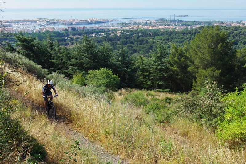 #2 Arrivée au sommet : Avec le Cap d Arrivée au sommet : Avec le Cap d'Agde tout en bas