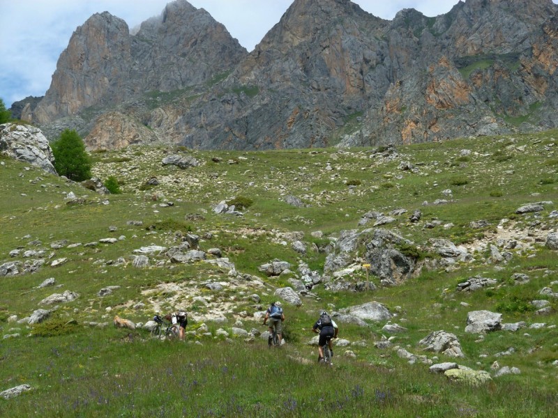 #1 montée hard sous le col : Ricil pieds à terre !!! montée hard sous le col : Ricil pieds à terre !!!