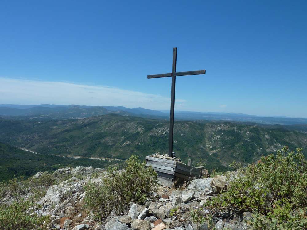 #8 Croix sommitale : joli point de vue du sommet Croix sommitale : joli point de vue du sommet