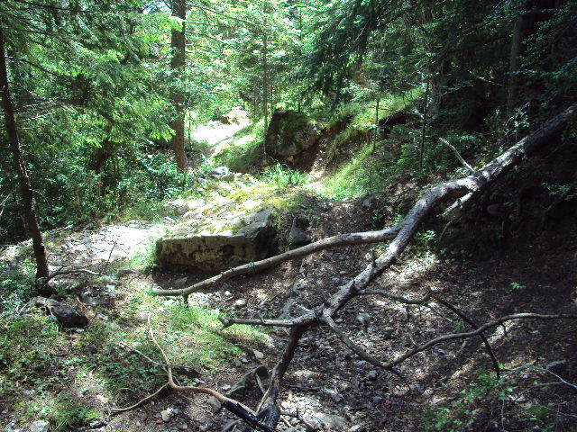 #7 la pinatelle : quelques obstacles qui ralentissent la descente la pinatelle : quelques obstacles qui ralentissent la descente