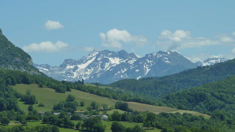 #2 Belledonne : petite fenetre sur le Pic du Frene Belledonne : petite fenetre sur le Pic du Frene