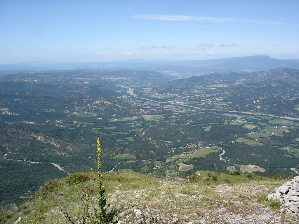 Vers le Sud-Ouest : Lure et Ventoux au loin