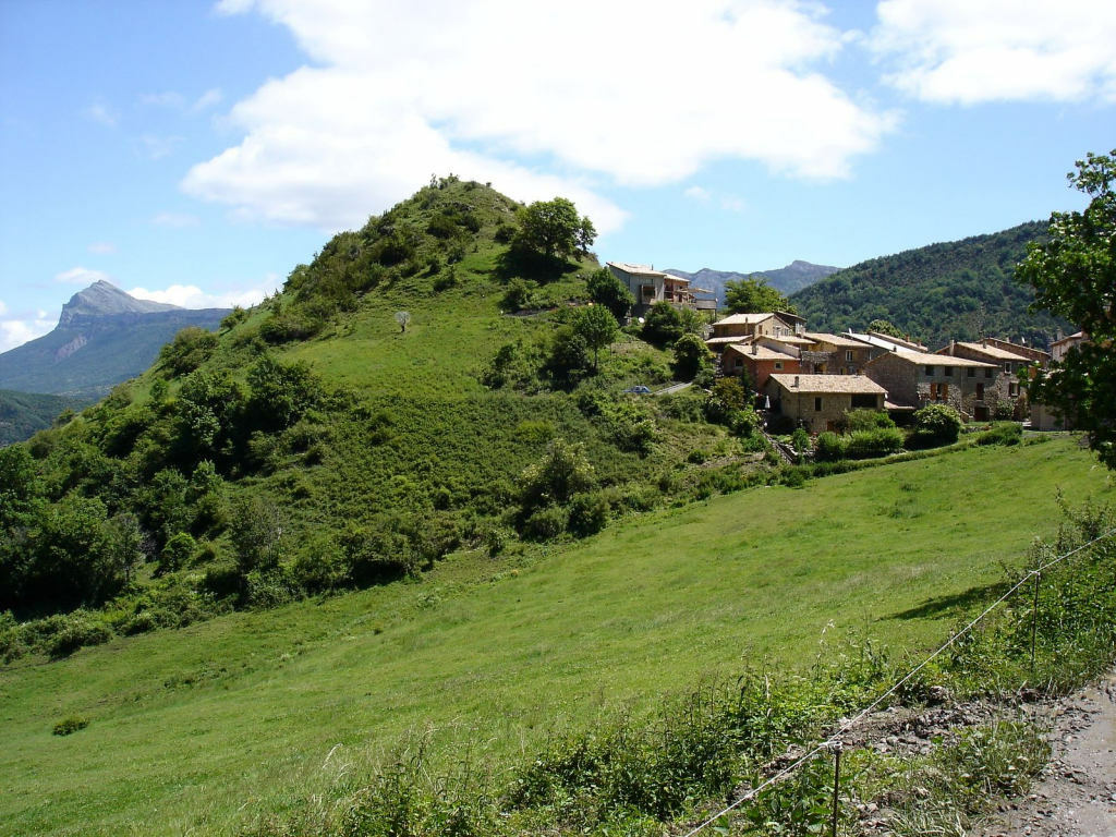 #13 Village : Entrages et le sommet de Couard (gauche) Village : Entrages et le sommet de Couard (gauche)