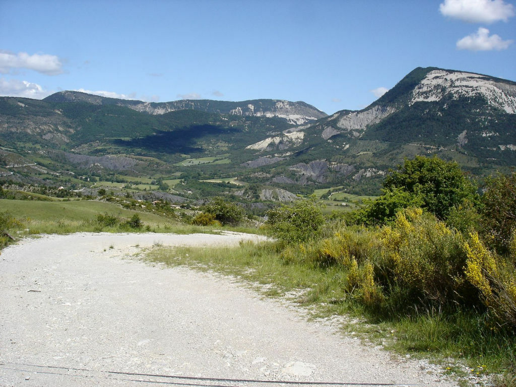 Petit paradis : Plan de Chaude (Tartonne) et le col du Défens, prochaine étape du jour...