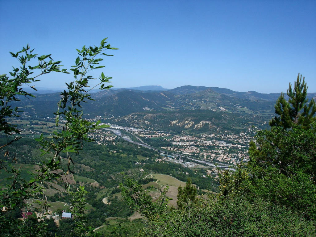 Vers l'ouest : La Bléone et la montagne de Lure