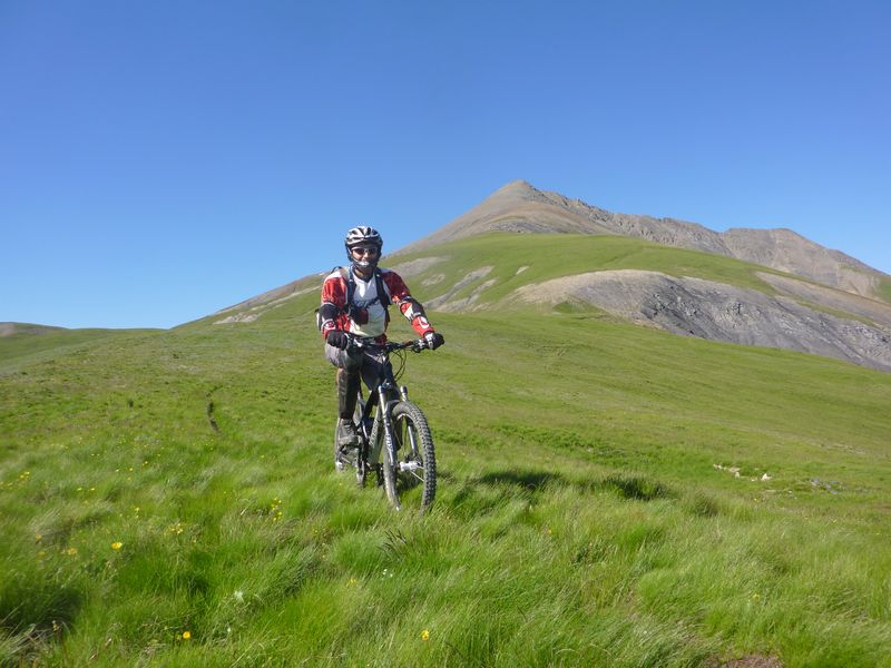 Ayé, fini ! : On voit bien l'itinéraire : tout droit sur la crête !