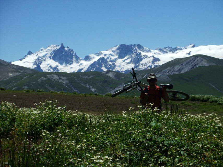 #13 Portage : Eric en finit avec le plus gros du portage Portage : Eric en finit avec le plus gros du portage