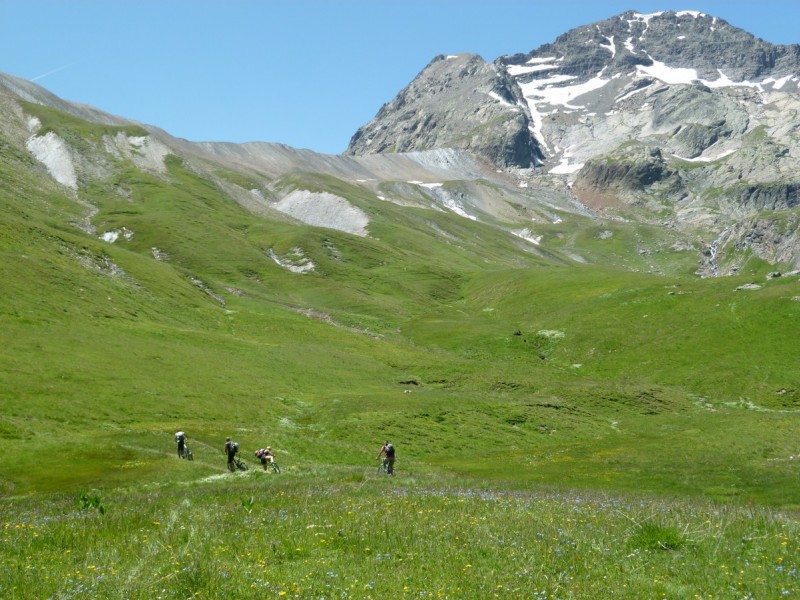 #19 Crêtes du Grand Sauvage : Mont Péaiaux Crêtes du Grand Sauvage : Mont Péaiaux