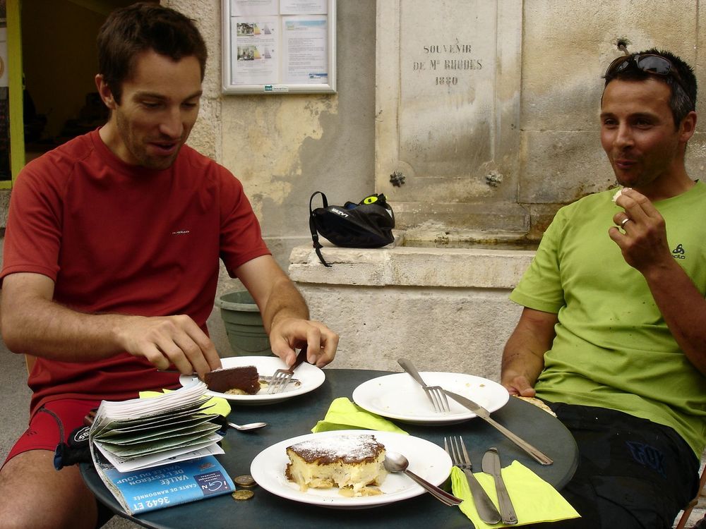 Goinfres : excellente tartes à Coursegoules!