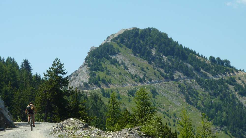 #4 Sommet de Prégentil : la fin de la montée vers le col de Saint Jean Sommet de Prégentil : la fin de la montée vers le col de Saint Jean