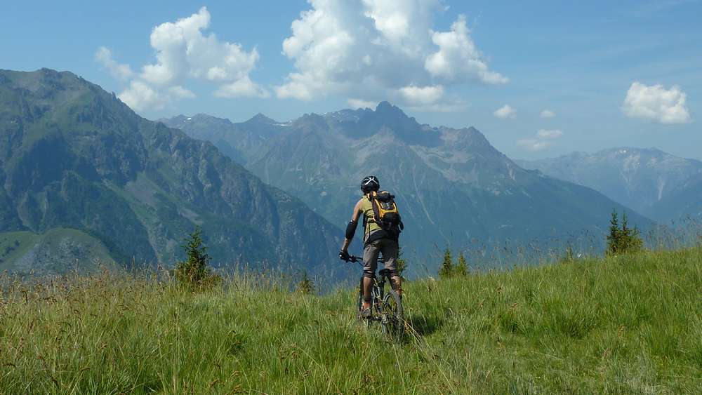 #8 En route vers la MAC : Belledonne Sud bourgeonne En route vers la MAC : Belledonne Sud bourgeonne