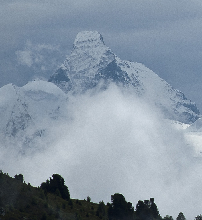 Val d'Anniviers : Gros plan sur le Cervin. ce sera la seule fois du raid où le sommet sera bien visible