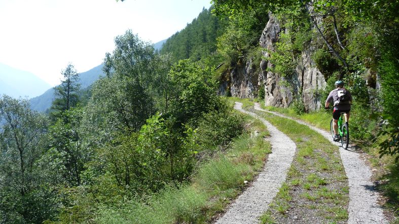 #1 Piste de Louch : Départ sur la piste roulante de Louch Piste de Louch : Départ sur la piste roulante de Louch