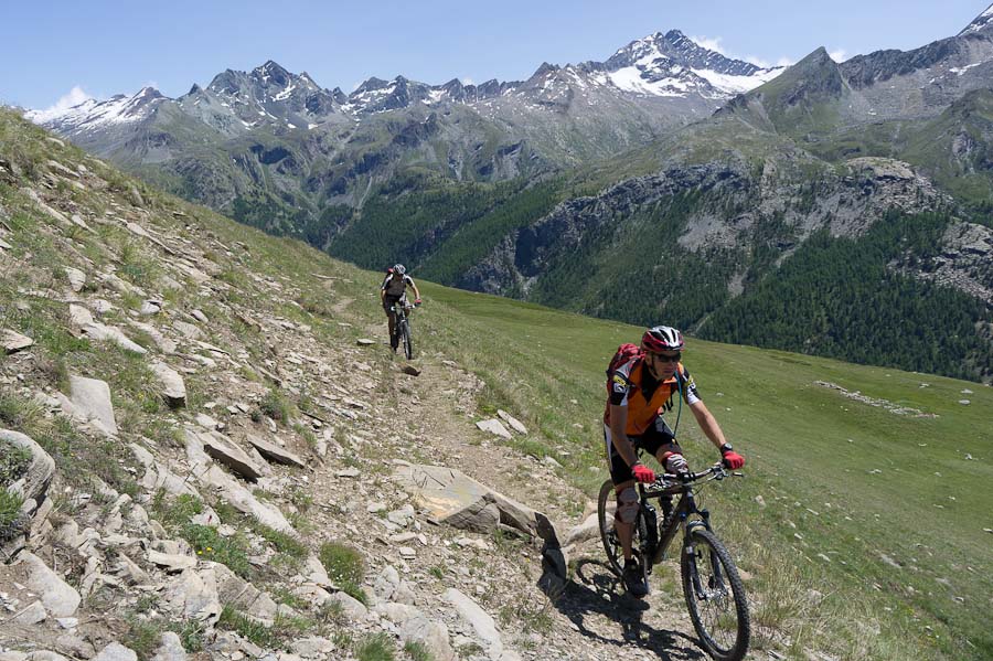 #19 montée vers la mine : ca roule montée vers la mine : ca roule