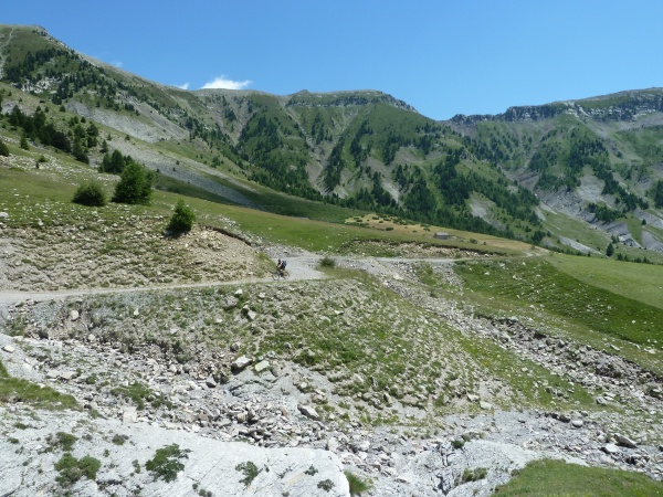 Crête entre Bléone et Verdon : Arrivée à la baisse de Vachière