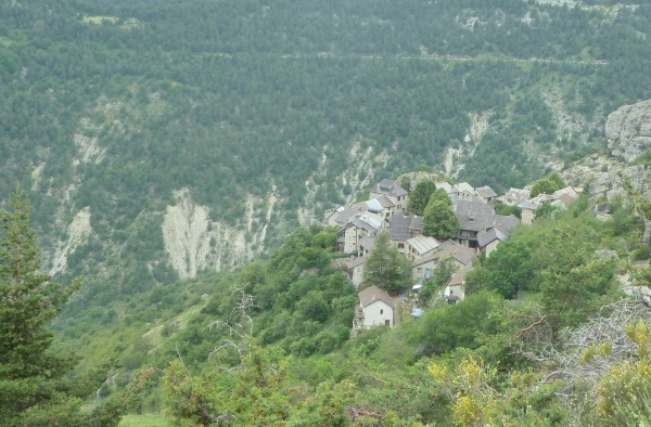 Peyresq : en descendant du Courradour