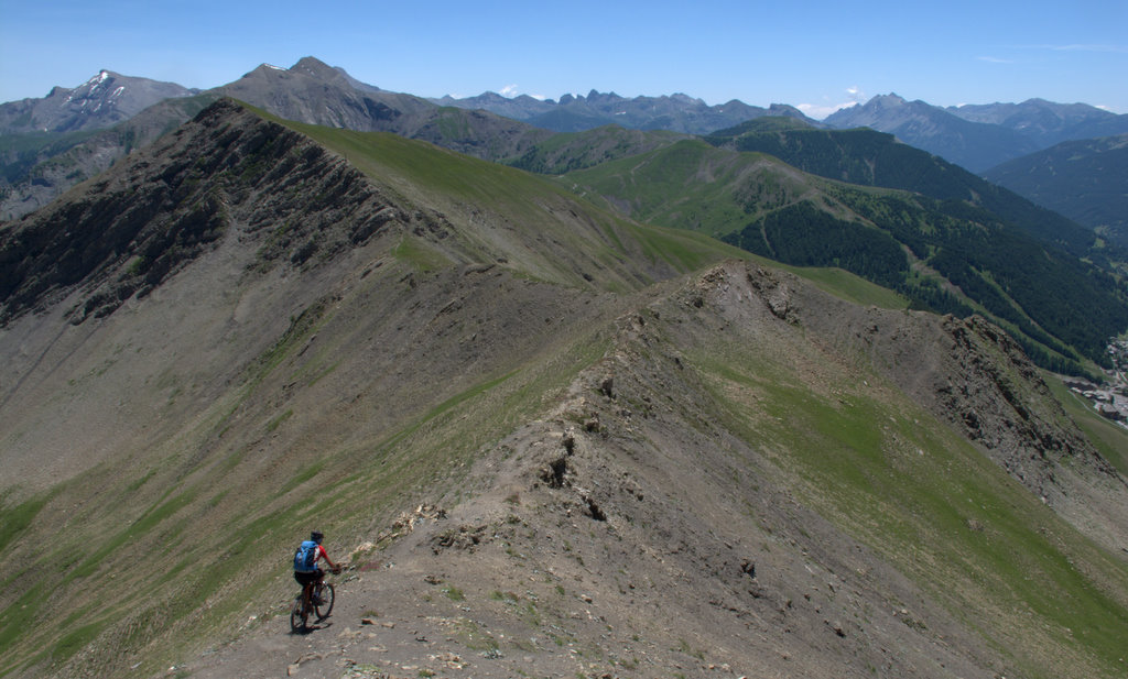 La Sestrière : et ses crêtes