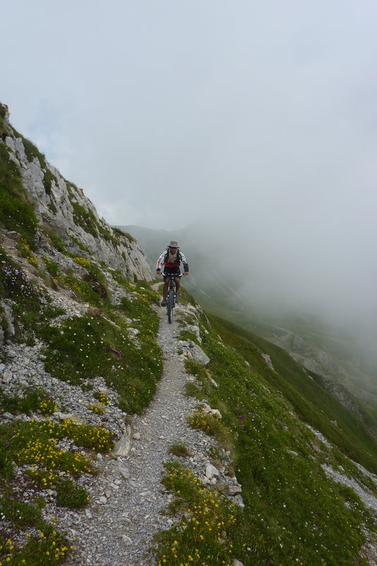 #17 La Nebbia arrive : Tout comme Pédro La Nebbia arrive : Tout comme Pédro