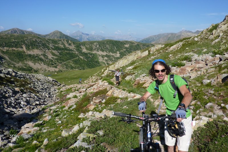 Bobo : Dans la montée au Passo d'Orgials... en poussage