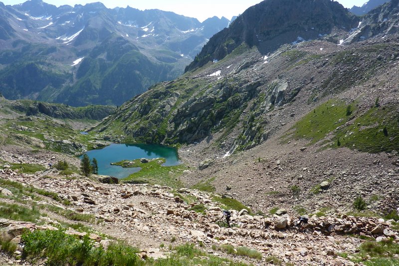 Lac d'Orgials : On s'approche du lac