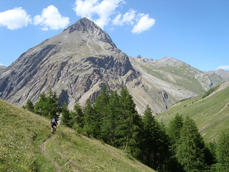 Tour de la Maniglia : La partie finale du vallon redevient excellente!