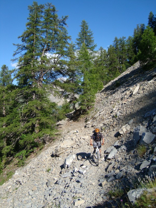 #1 Pic de Charance : le chemin de ceinture Pic de Charance : le chemin de ceinture
